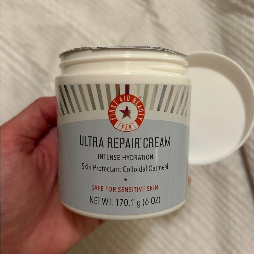 First Aid Beauty Ultra Repair Cream Intense Hydration Moisturizer